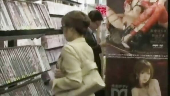 अॅशली कारमेन पुसीचे काम करते