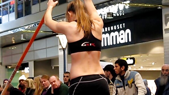 राजकुमारी ब्ल्यूएझ - चमकदार तेलकट शरीर - फोटोशूटिंग